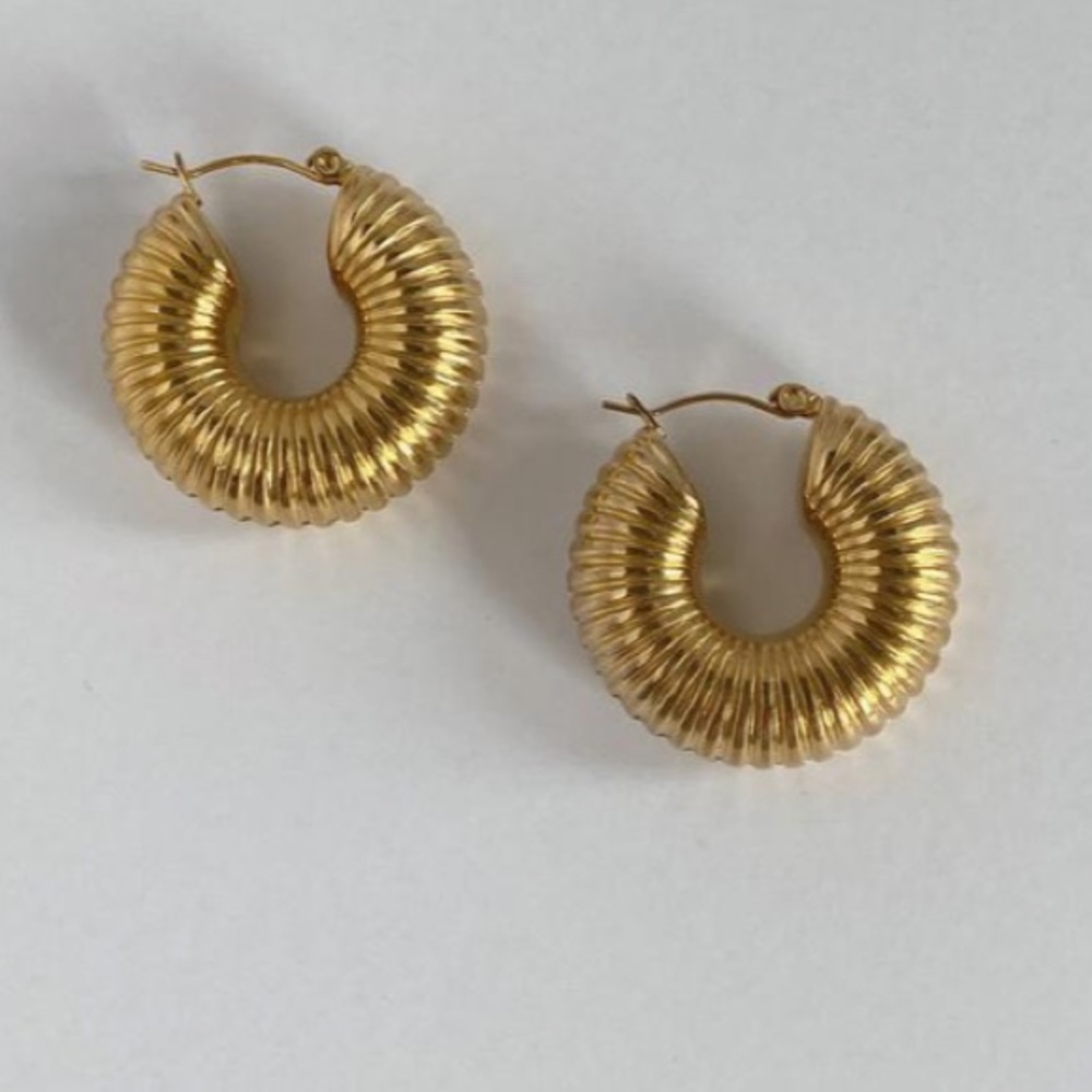 Chunky earrings hoop earrings round earrings - Picture 3 of 5